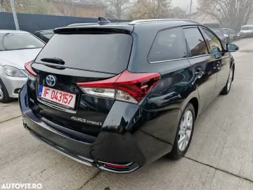 Toyota Auris 1.8 L VVT-i Hybrid Sol