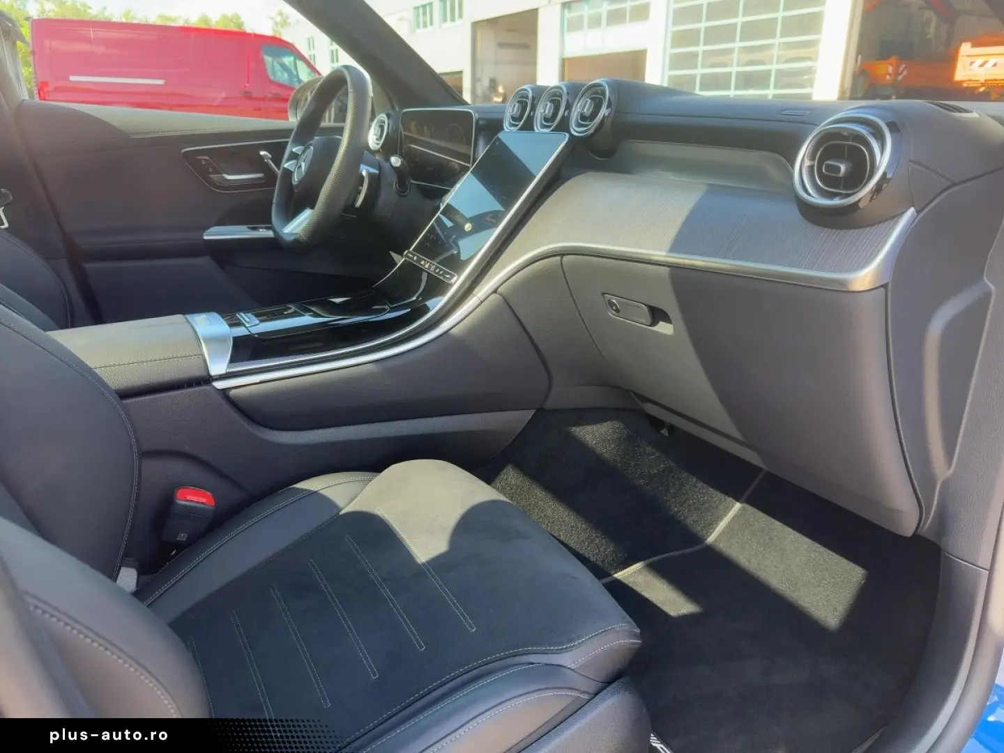 MERCEDES-BENZ GLC 220 d 4M AMG Line S-Dach TWA Night Pano