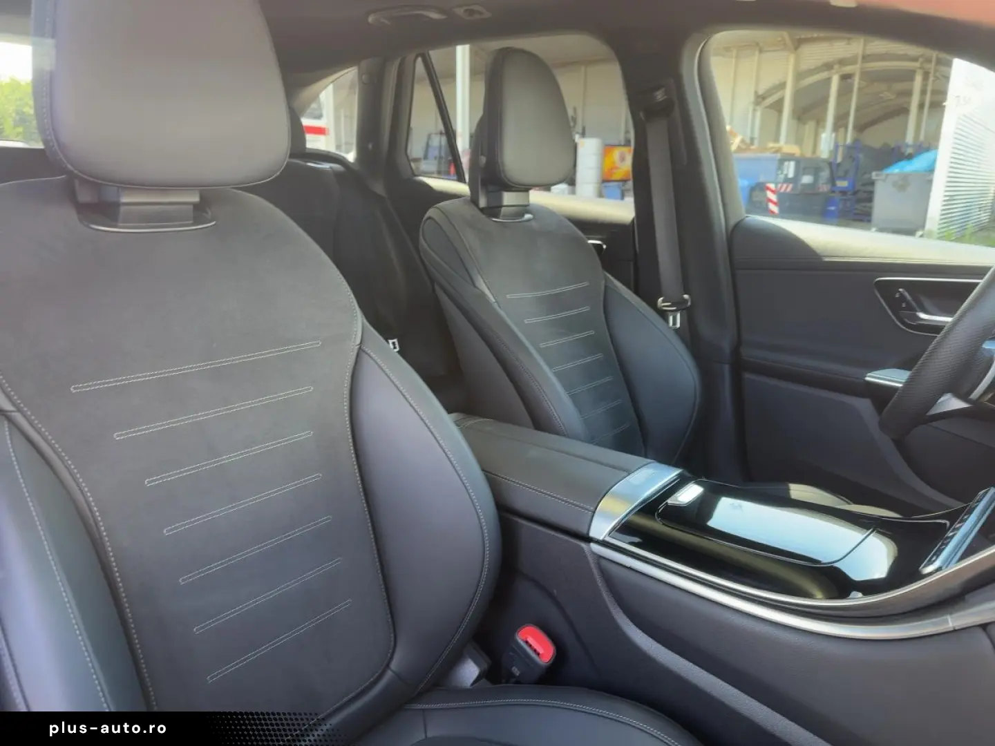 MERCEDES-BENZ GLC 220 d 4M AMG Line S-Dach TWA Night Pano