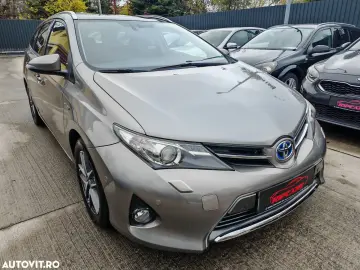 Toyota Auris 1.8 L VVT-i Hybrid Sol