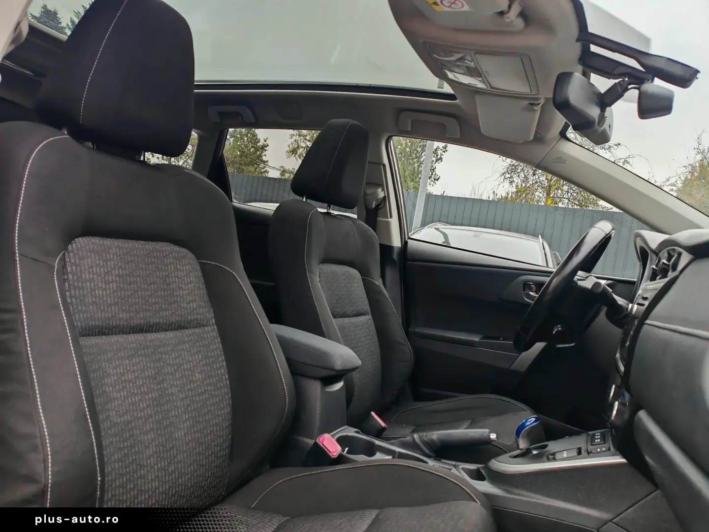 Toyota Auris 1.8 L VVT-i Hybrid Sol