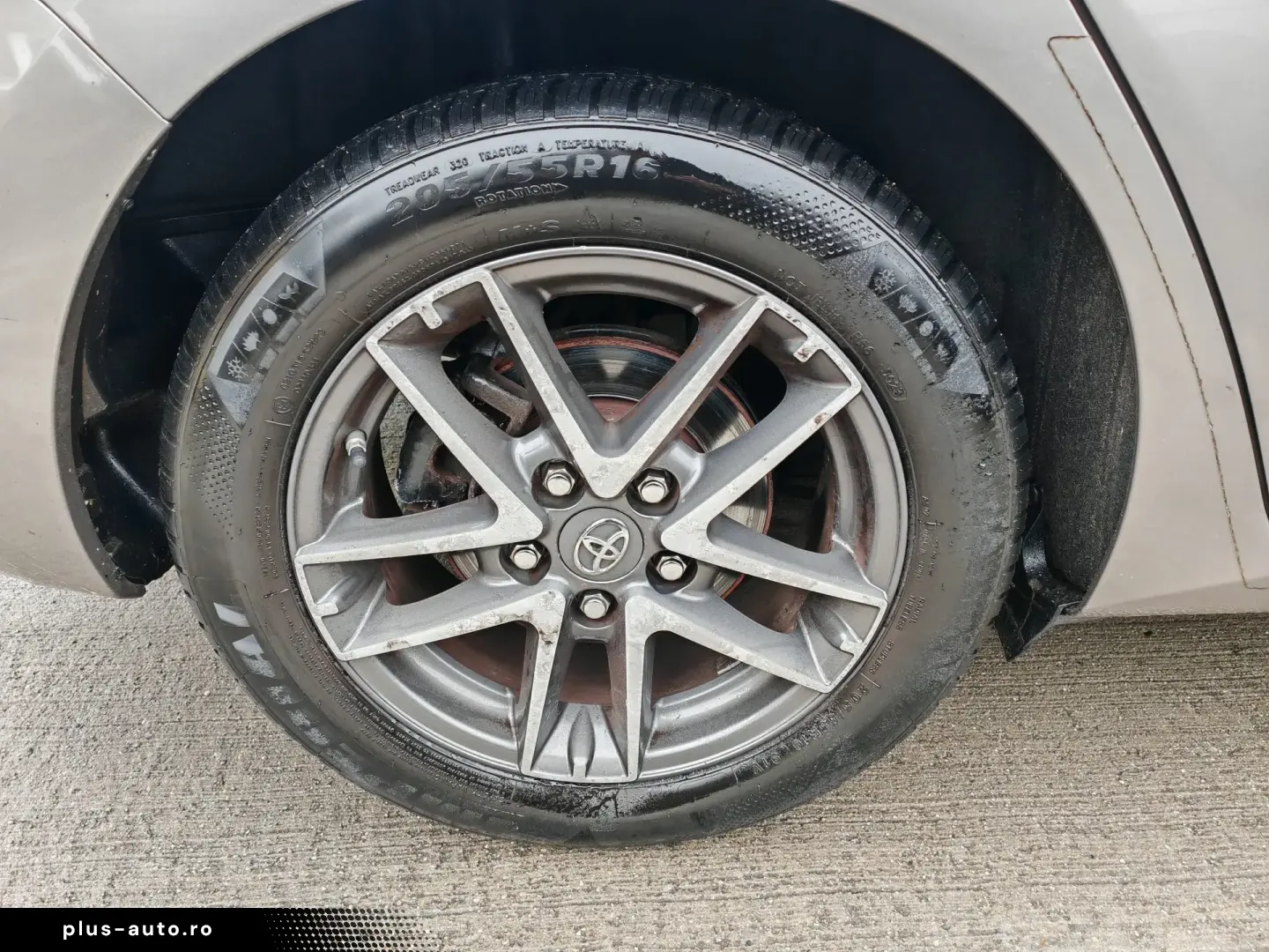 Toyota Auris 1.8 L VVT-i Hybrid Sol