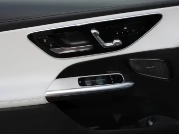 Mercedes-Benz GLC 220 d 4MATIC AMG Navi Panorama