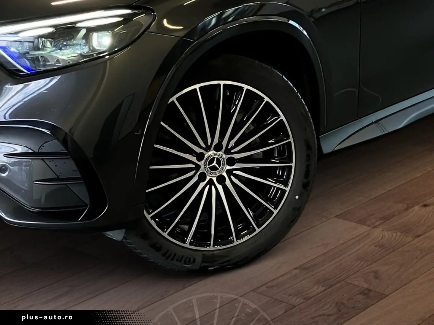 MERCEDES-BENZ GLC 220 d 4M AMG AHK Pano Memory 360  Ambiente