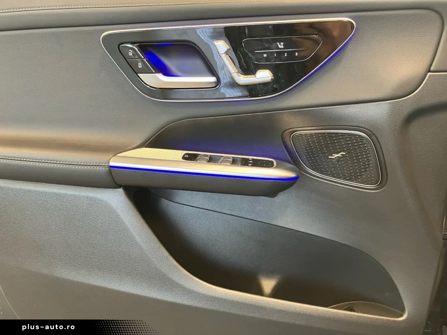 MERCEDES-BENZ GLC 220 d 4M AMG AHK Pano Memory 360  Ambiente