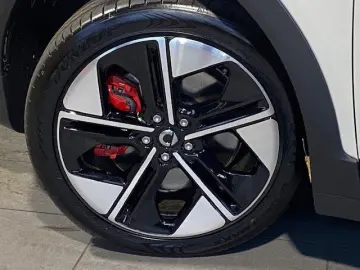 SMART #1 BRABUS Sound Pano Dist Matrix 360  HeadUp 4WD