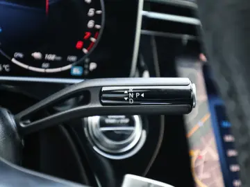 MERCEDES-BENZ E 300 e AMG Sport Advanced Superscreen Distr.