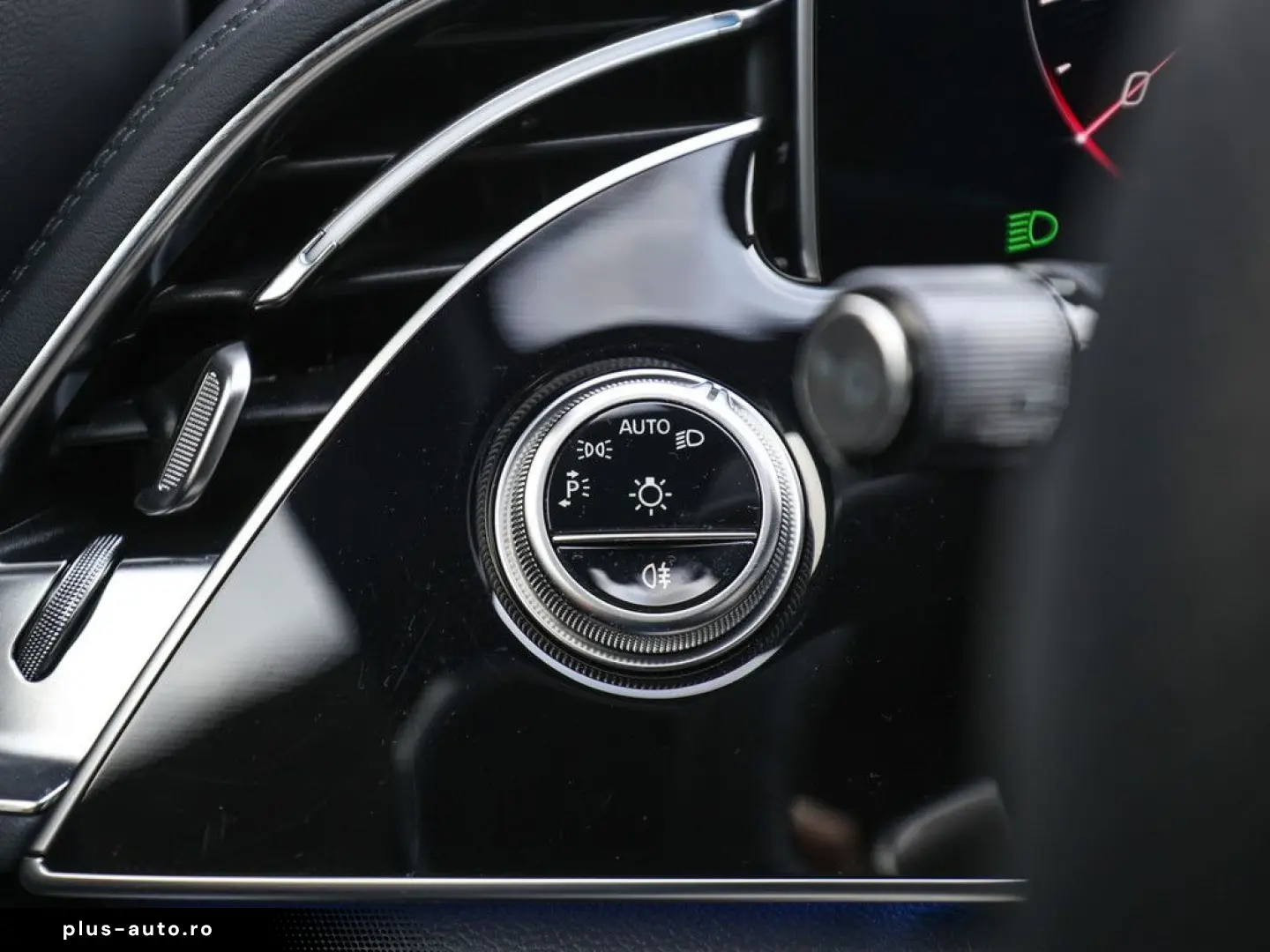 MERCEDES-BENZ E 300 e AMG Sport Advanced Superscreen Distr.