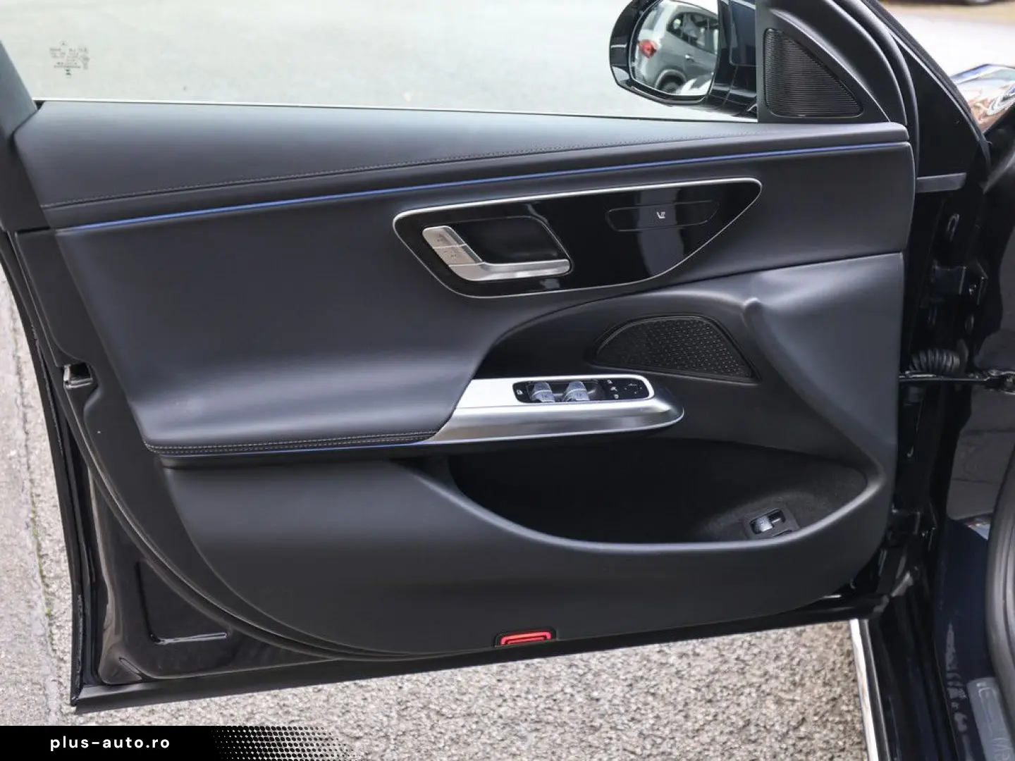 MERCEDES-BENZ E 300 e AMG Sport Advanced Superscreen Distr.