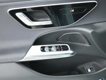 MERCEDES-BENZ E 220 d AMG Advanced LED Night Distronic