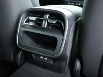 MERCEDES-BENZ E 220 d AMG Advanced LED Night Distronic