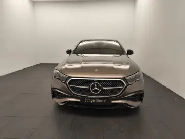 MERCEDES-BENZ E 220 d AMG Prem Plus Pano Distr SuperScreen