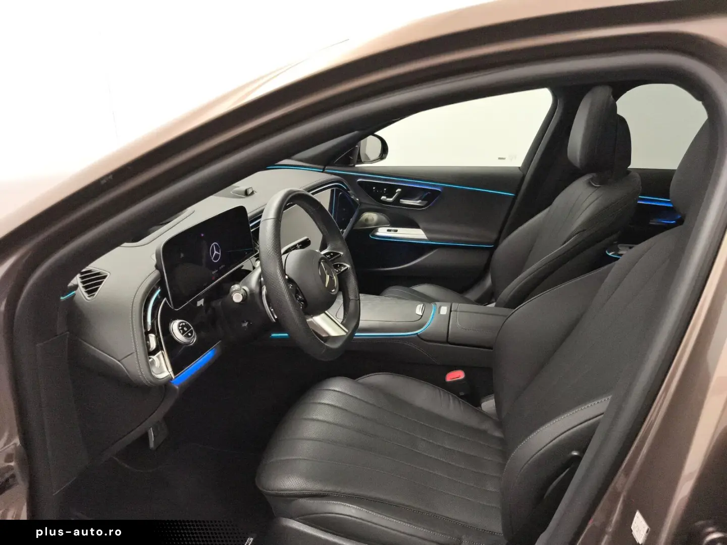 MERCEDES-BENZ E 220 d AMG Prem Plus Pano Distr SuperScreen