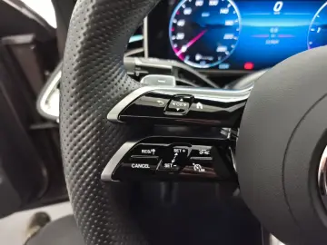 MERCEDES-BENZ E 220 d AMG Prem Plus Pano Distr SuperScreen