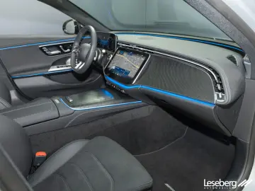 MERCEDES-BENZ E 200 AMG  DIG.LIGHT Distro Night 360