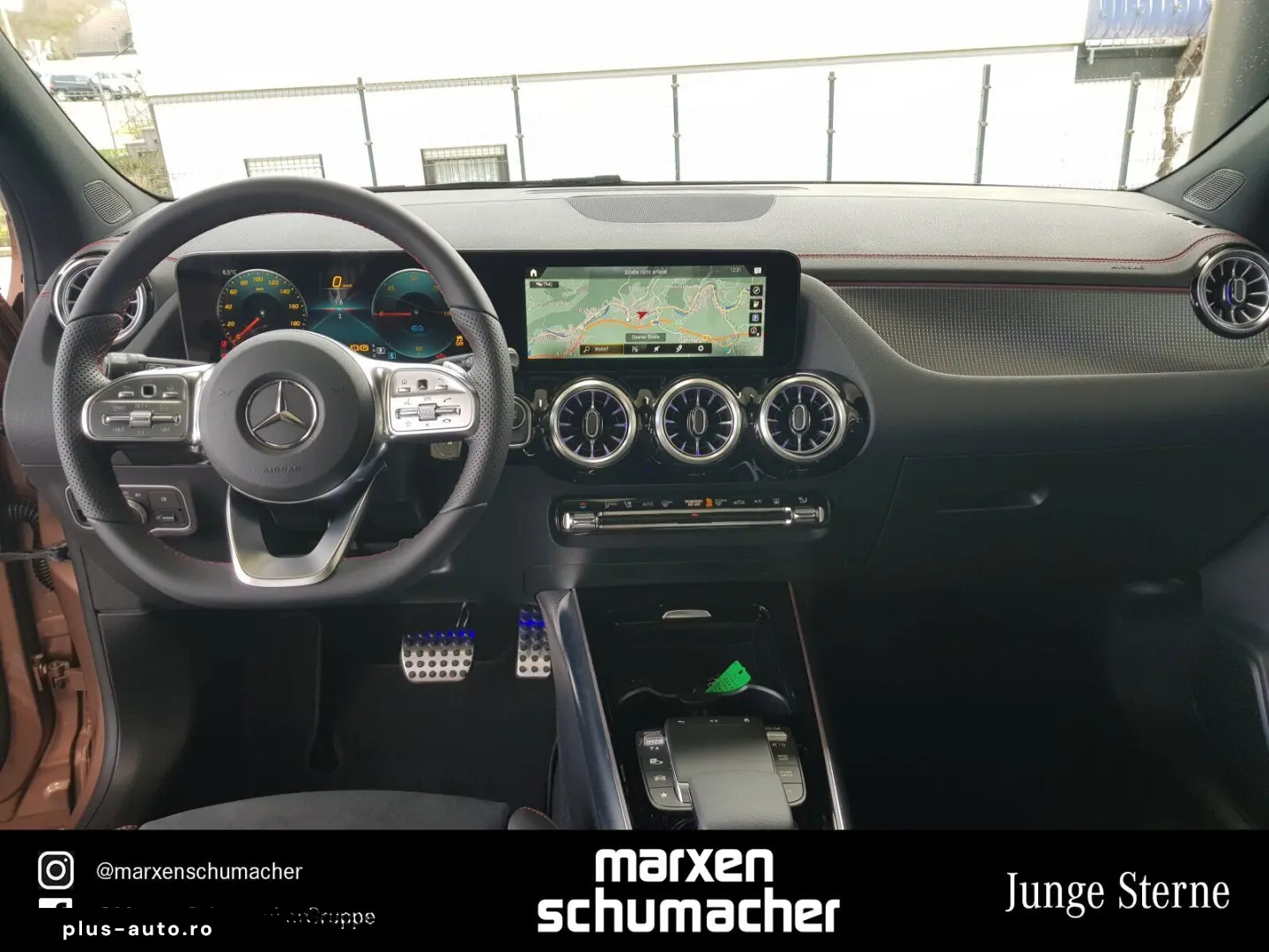 MERCEDES-BENZ EQA 250 AMG Line Pano 360  MBUX LED AHK  Night