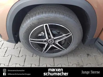 MERCEDES-BENZ EQA 250 AMG Line Pano 360  MBUX LED AHK  Night