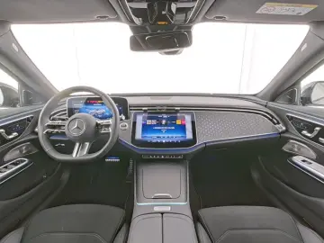 MERCEDES-BENZ E 300e EQ AMG AHK NIGHT