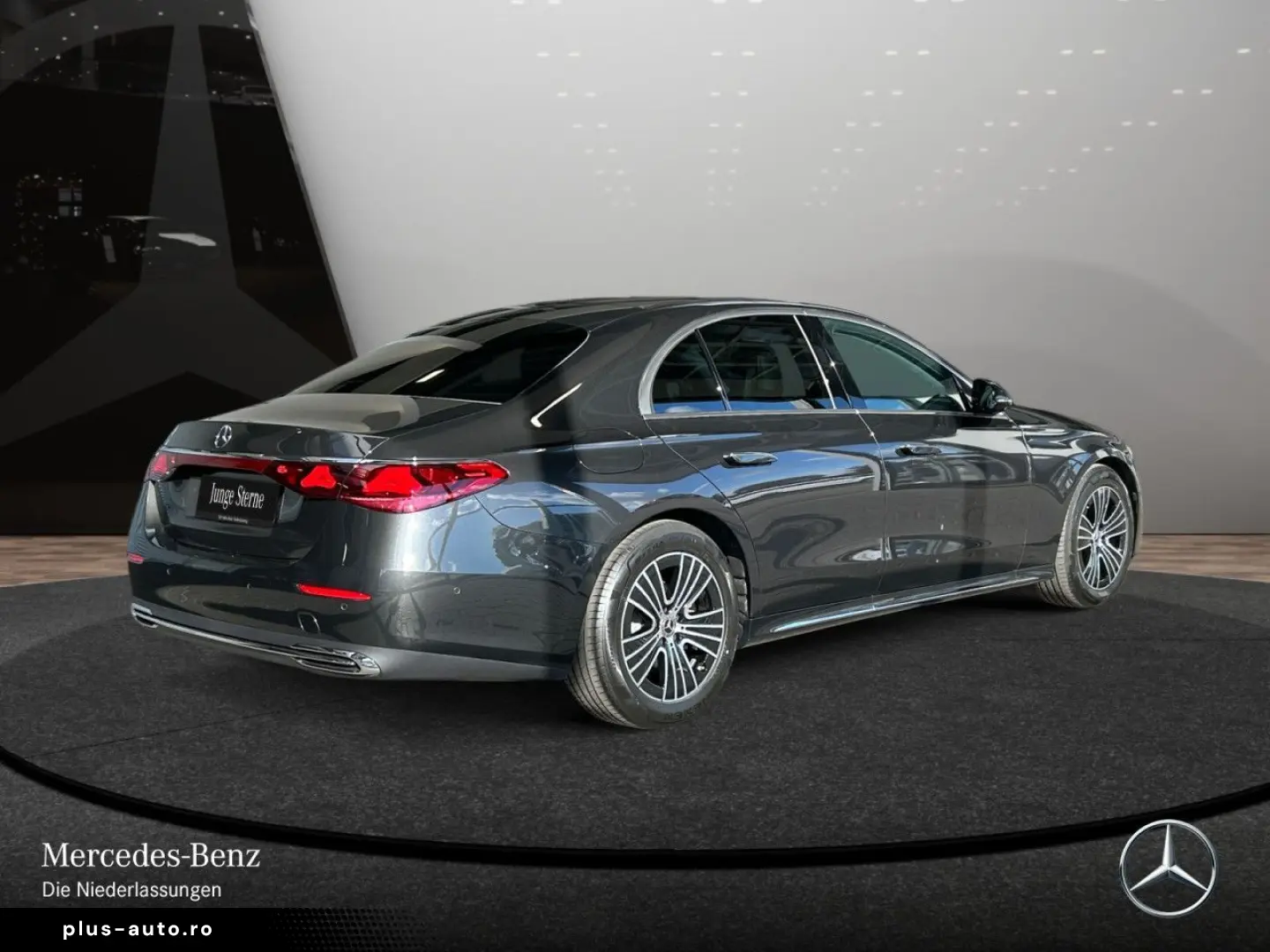 MERCEDES-BENZ E 200 EXCLUSIVE Prem. Bur4D 360  18  MEMO