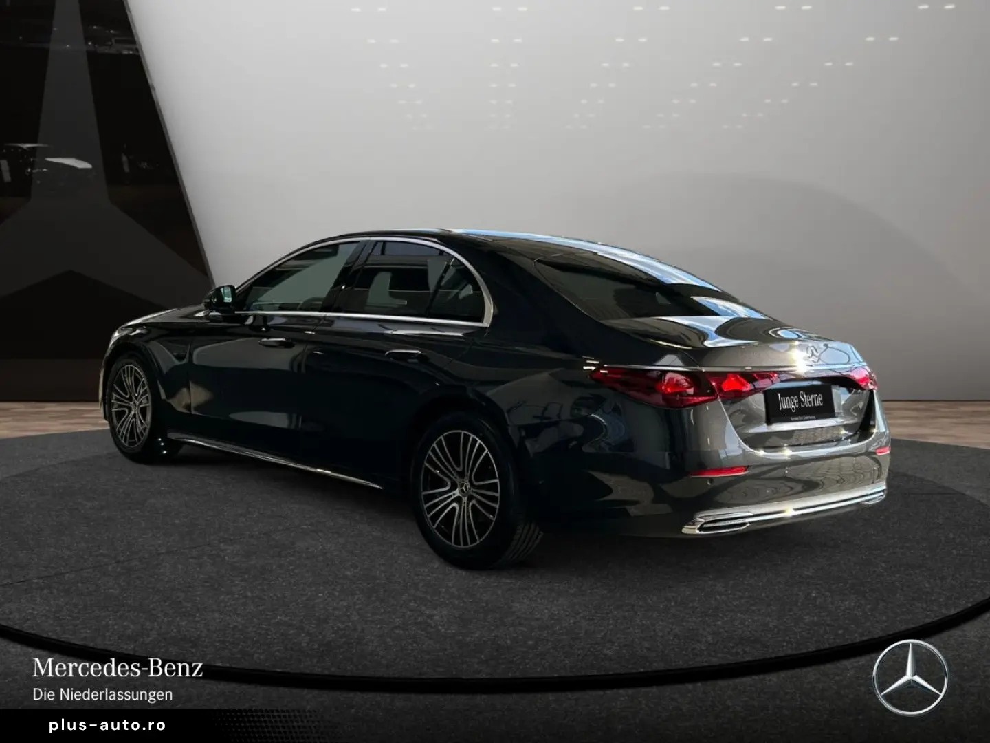 MERCEDES-BENZ E 200 EXCLUSIVE Prem. Bur4D 360  18  MEMO