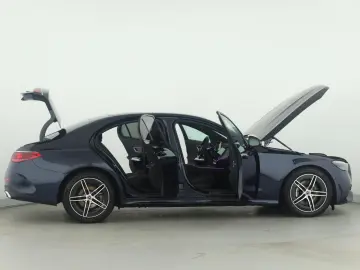 MERCEDES-BENZ E 220 d AMG Advanced LED Night Distronic