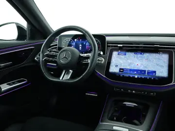 MERCEDES-BENZ E 220 d AMG Advanced LED Night Distronic