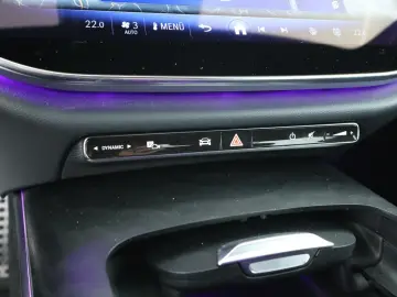 MERCEDES-BENZ E 220 d AMG Advanced LED Night Distronic