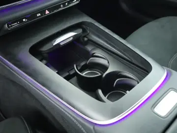 MERCEDES-BENZ E 220 d AMG Advanced LED Night Distronic