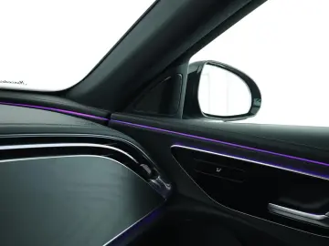 MERCEDES-BENZ E 220 d AMG Advanced LED Night Distronic