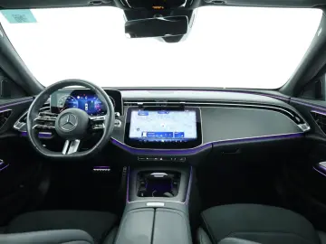 MERCEDES-BENZ E 220 d AMG Advanced LED Night Distronic