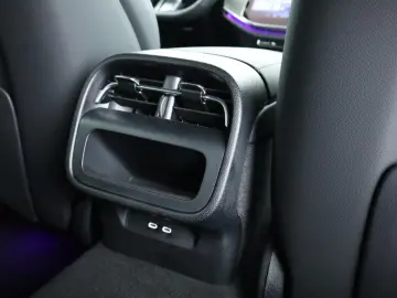 MERCEDES-BENZ E 220 d AMG Advanced LED Night Distronic