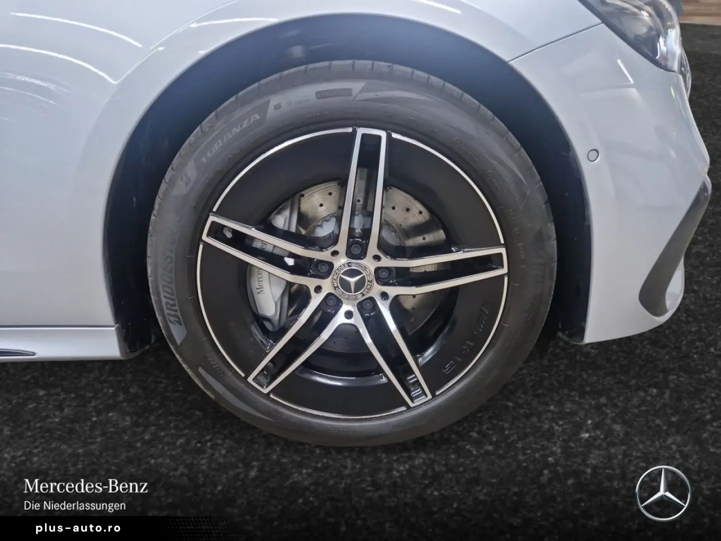 MERCEDES-BENZ E 300 e AMG Adv. PANO AHK NIGHT DISTR