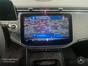 MERCEDES-BENZ E 300 e AMG Adv. PANO AHK NIGHT DISTR