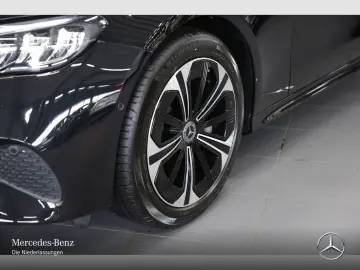 MERCEDES-BENZ E 300 e Avantgarde LED DISTRONIC MBUX