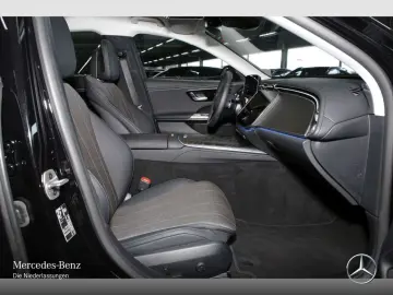 MERCEDES-BENZ E 300 e Avantgarde LED DISTRONIC MBUX