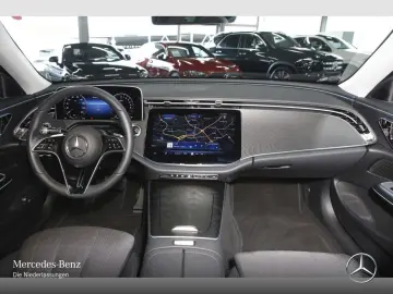 MERCEDES-BENZ E 300 e Avantgarde LED DISTRONIC MBUX