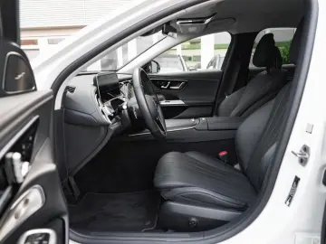 MERCEDES-BENZ E 300 e Avantgarde Superscreen Distronic 360