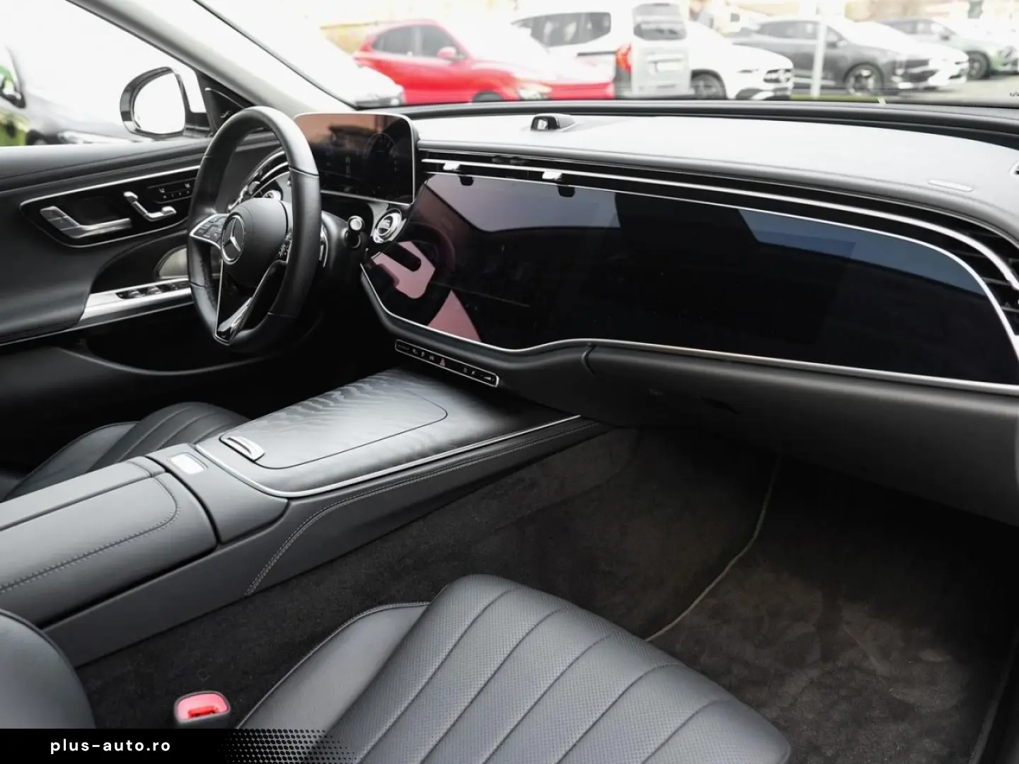 MERCEDES-BENZ E 300 e Avantgarde Superscreen Distronic 360