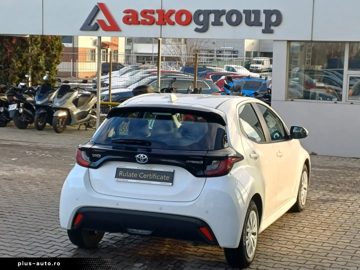 Toyota Yaris 1.5 hybrid 92 CP Eco