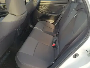 Toyota Yaris 1.5 hybrid 92 CP Eco