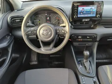 Toyota Yaris 1.5 hybrid 92 CP Eco