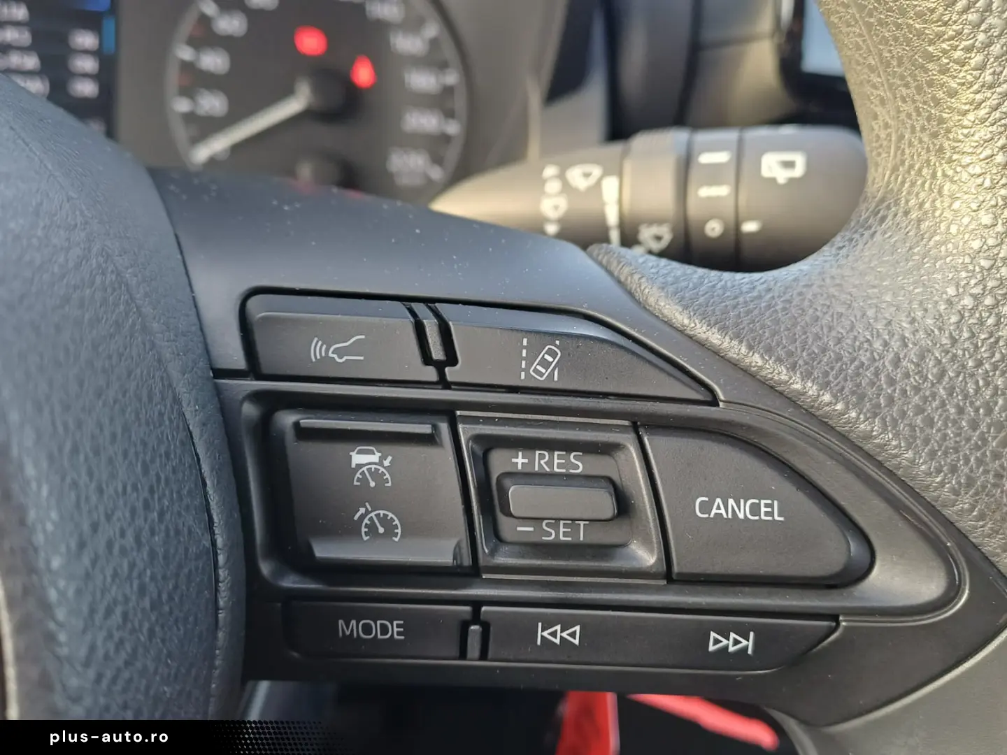 Toyota Yaris 1.5 hybrid 92 CP Eco