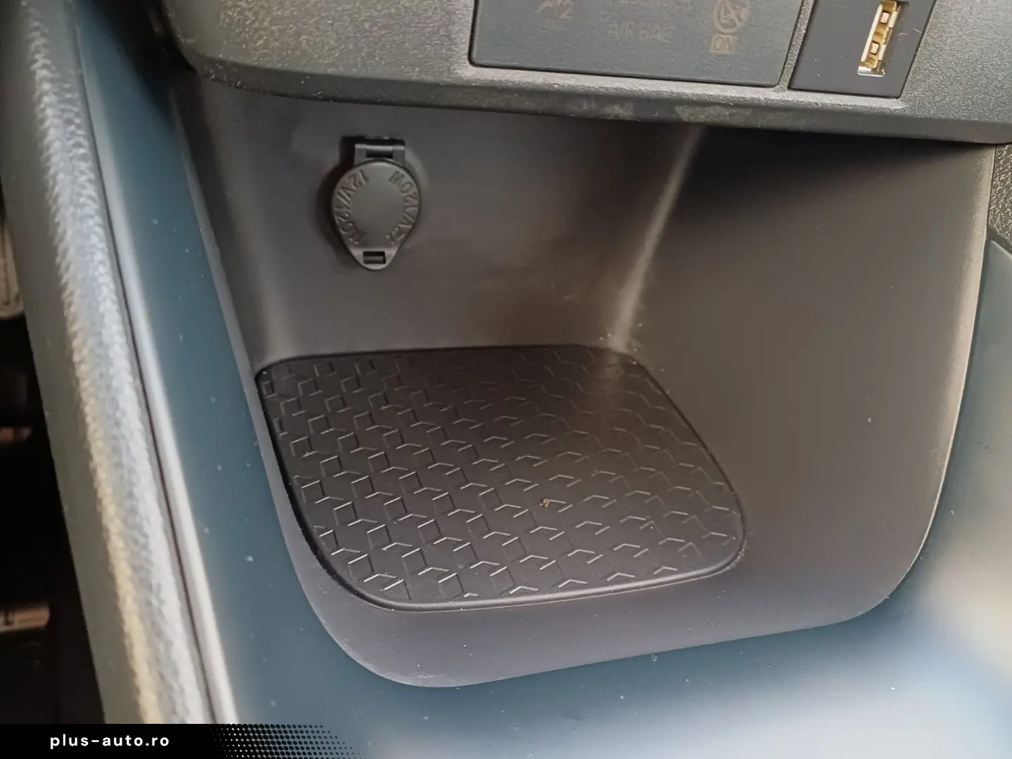 Toyota Yaris 1.5 hybrid 92 CP Eco