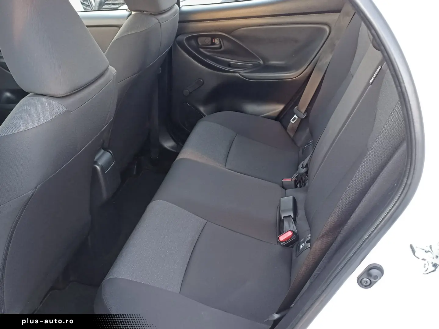 Toyota Yaris 1.5 hybrid 92 CP Eco