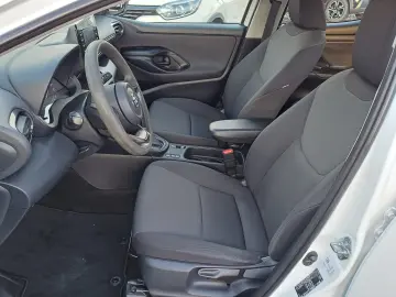 Toyota Yaris 1.5 hybrid 92 CP Eco