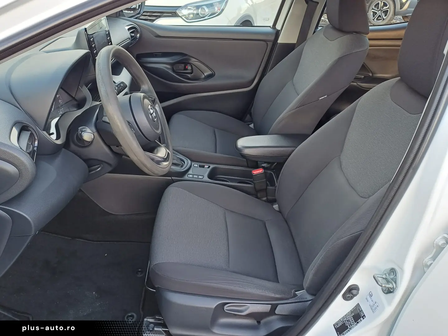 Toyota Yaris 1.5 hybrid 92 CP Eco