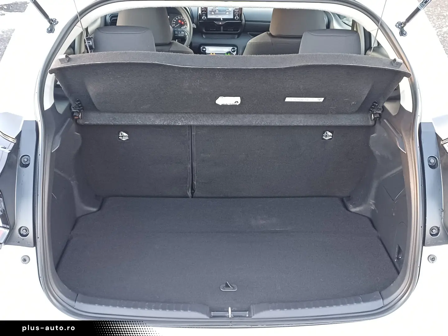 Toyota Yaris 1.5 hybrid 92 CP Eco