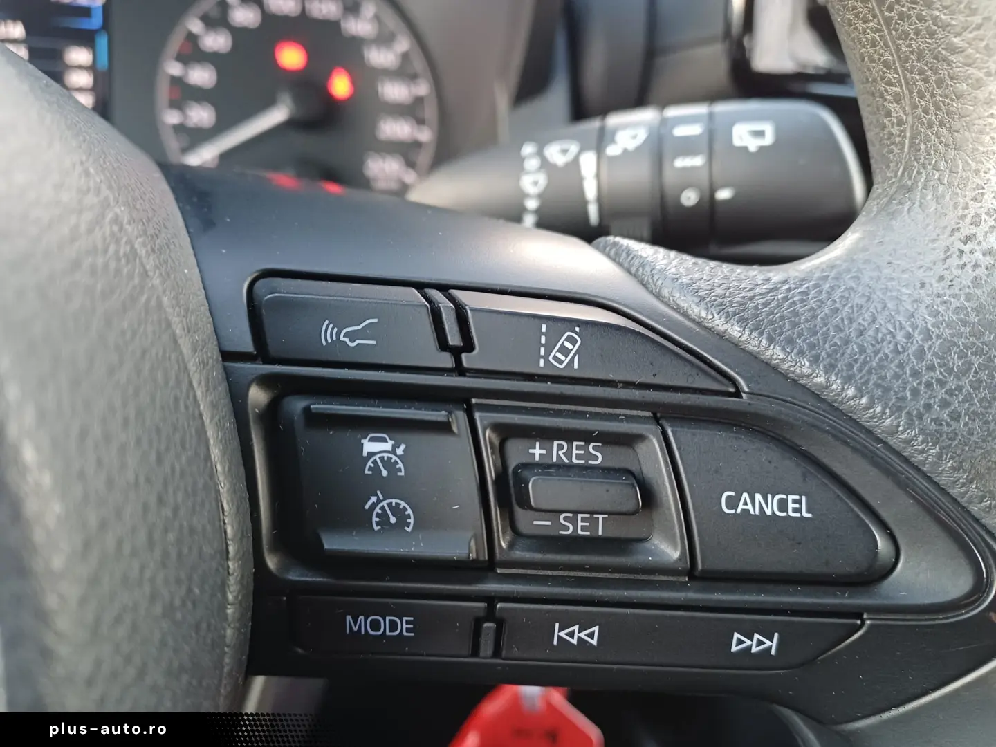 Toyota Yaris 1.5 hybrid 92 CP Eco