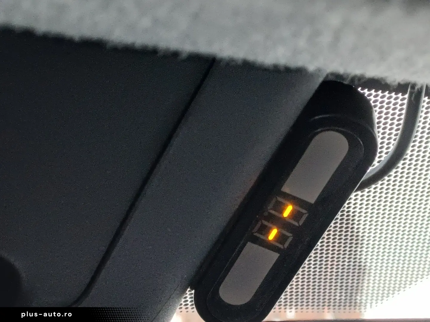 Toyota Yaris 1.5 hybrid 92 CP Eco