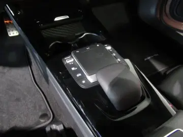 MERCEDES-BENZ CLA 200 Coupé AMG Night Pano MBUX LED &hellip;